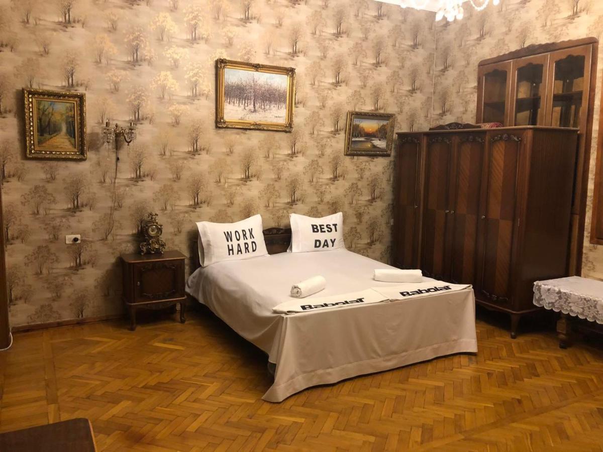 Апартаменты Квартира в самом центре Еревана Экстерьер фото