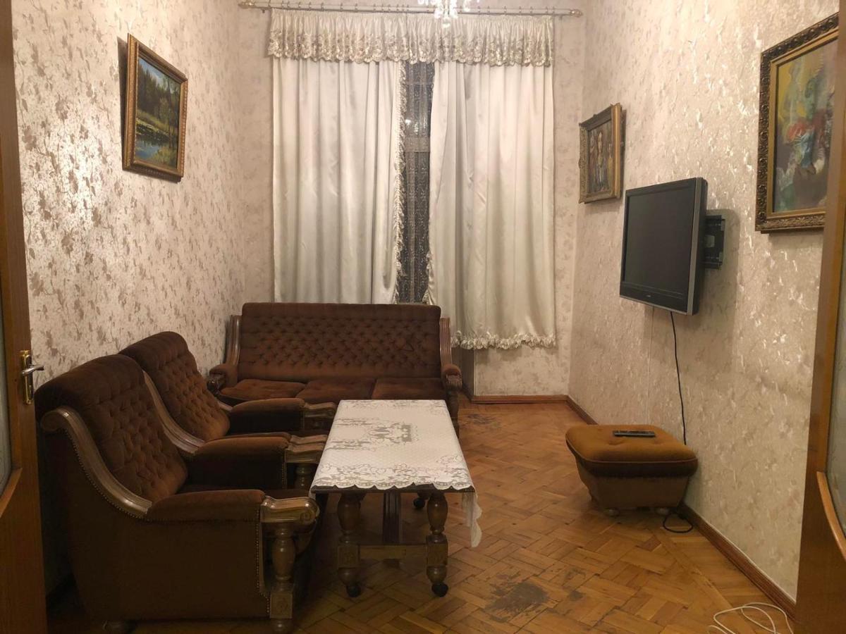 Апартаменты Квартира в самом центре Еревана Экстерьер фото